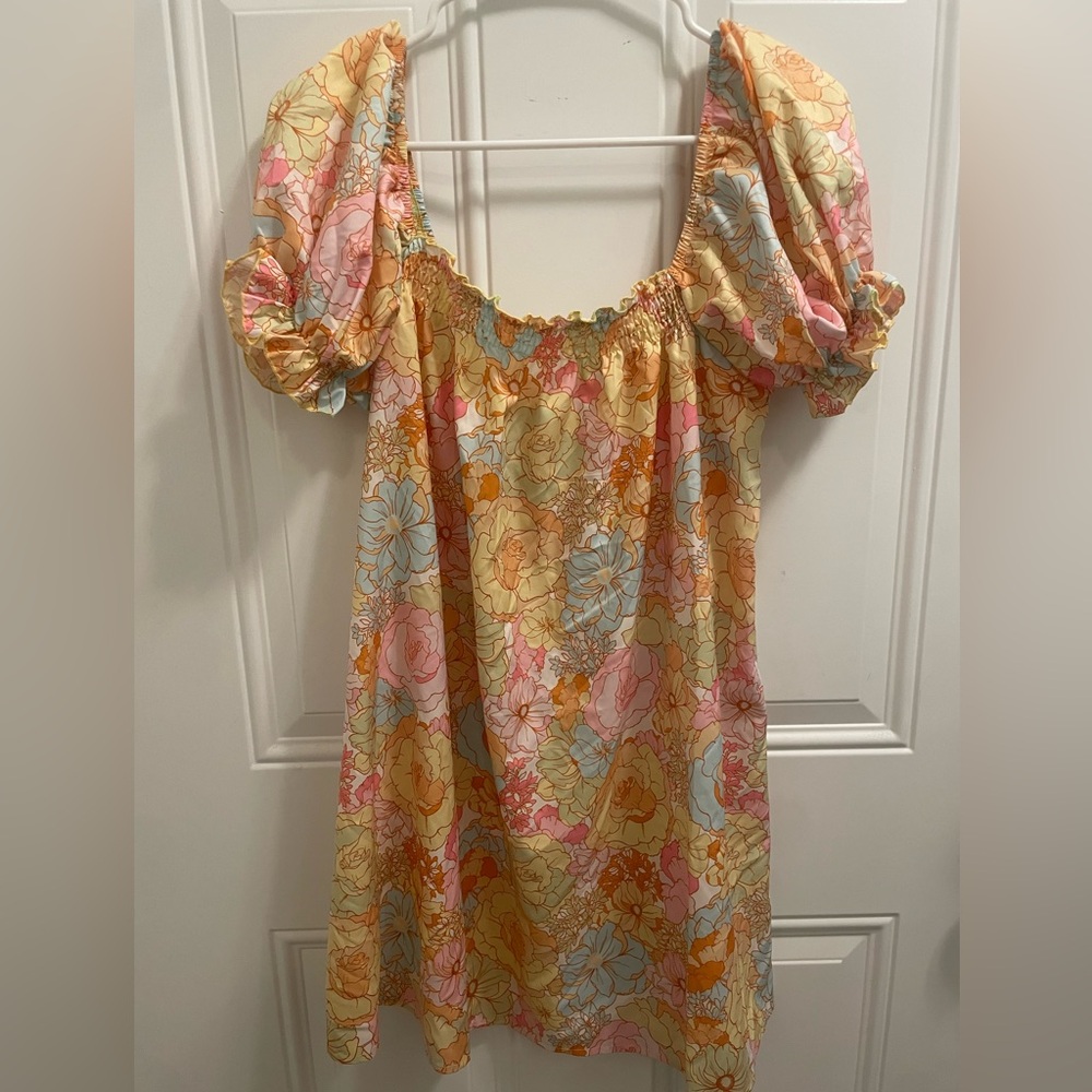 NWOT - Women’s Floral Puff Sleeve Mini Dress